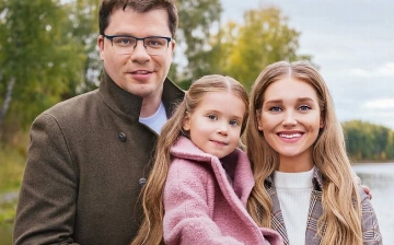 Гарик Харламов ответил Кристине Асмус на ее обвинения, что тот не помогает ей после развода