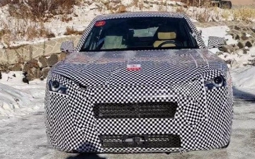 В сети появились первые фото нового Huawei Aito M9