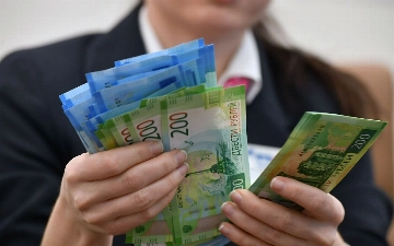 Курсы на 10 апреля: рубль упал ниже 140 сумов