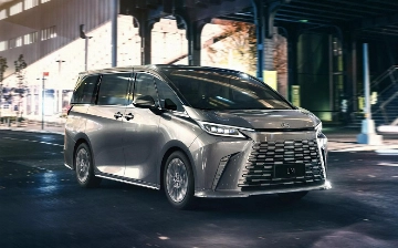 Lexus презентовал минивэн LM