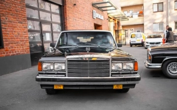 В России продают лимузин первого президента за $770,7 тысяч