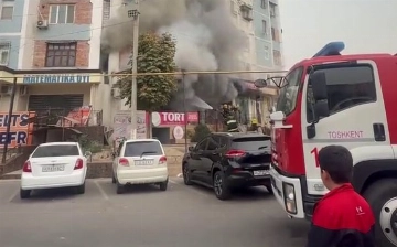В Ташкенте произошел пожар в магазине одежды