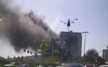В Ташкенте произошел пожар в строящемся небоскребе (видео)