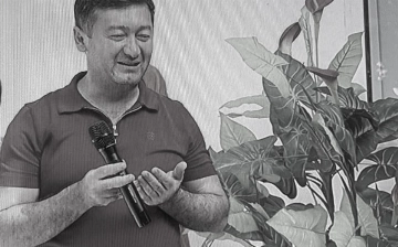 Президент посмертно наградил мужчину, погибшего при спасении девочек из канала в Ташкенте