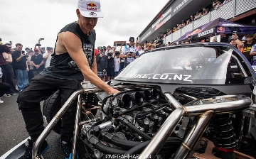 В сети показали первый в мире пятироторный автомобиль