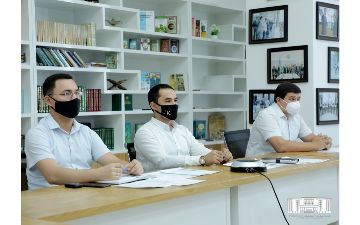 Хокимият Ташкента принял участие в онлайн-форуме и обсудили эффективную реализацию прав человека на достаточное жилище при изъятии