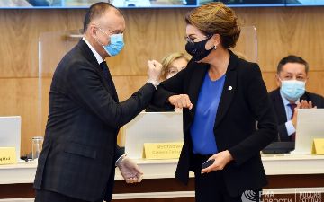 Дочь Назарбаева получила удостоверение депутата и вошла в состав парламентского комитета по экономической реформе