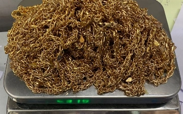 Восемь узбекистанцев пытались провезти в Индию более 5 кг золота (видео)