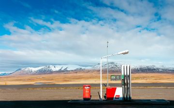 Профессор рассказал, кто виноват в росте цен на бензин