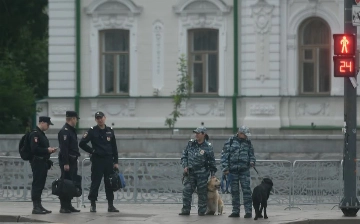 Узбекистанцам порекомендовали не посещать без причины общественные места в России