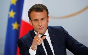 Макрон посоветовал Лукашенко оставить президентский пост добровольно