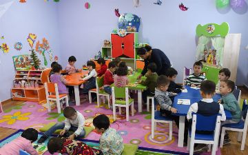 В нескольких районах Кашкадарьи в два раза уменьшат плату за детсады