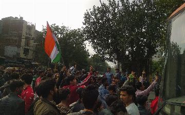 Правительство Индии заявило об отмене спорных законов о сельском хозяйстве — против них год протестовали фермеры 