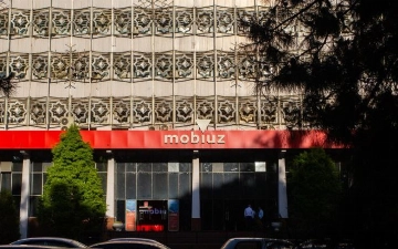 Bloomberg: Узбекистан хочет выручить $300 млн от продажи мобильного оператора Mobiuz