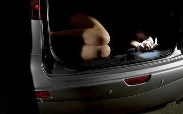 Трое мужчин похитили девушку в Джизакской области