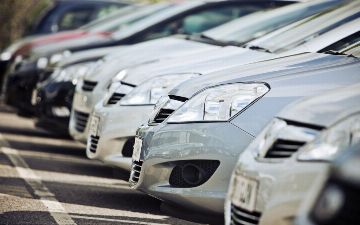 Перекупы наглеют: машины с пробегом в Великобритании стали дороже новых