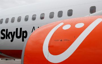 Самолет украинской авиакомпании не пустили в аэропорт Киева: 14 февраля воздушное движение в стране может быть приостановлено 