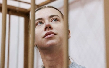 Суд оставил под замком: Александре Митрошиной продлили домашний арест