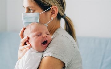 Как себя вести кормящей матери, если она сильно заболела