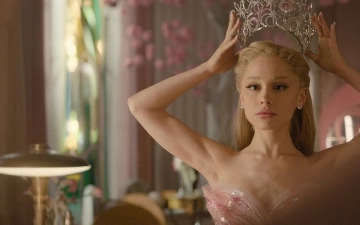 Вышел новый трейлер фильма «Злая: Навсегда»