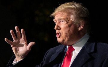 Экс-президент США Дональд Трамп заявил, что администрация Джо Байдена хочет заставить его замолчать