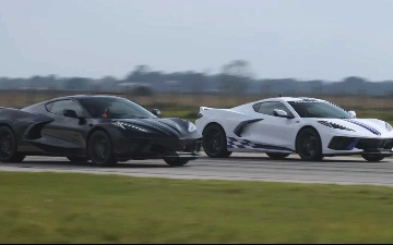 Способен ли тюнингованный Hennessey Corvette обогнать стоковый Corvette C8