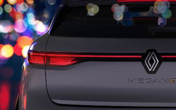 Renault представила первый в истории компании электрический внедорожник 