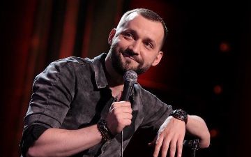 Выступления Руслана Белого отменяются, комик связывает это с шутками про власти