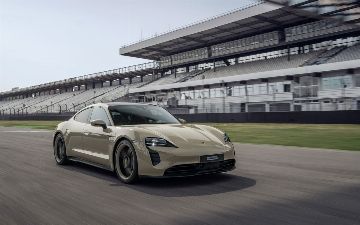 Porsche презентовал спецверсию Taycan