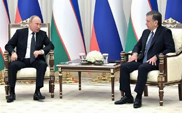 Президенты Узбекистана и России поздравили друг друга с 76-й годовщиной Великой Победы