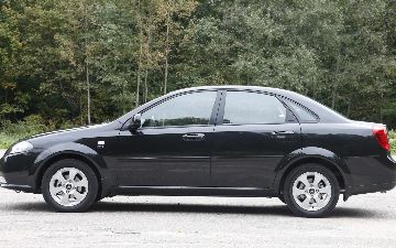 UzAuto отчитались за некачественные шины на автомобилях