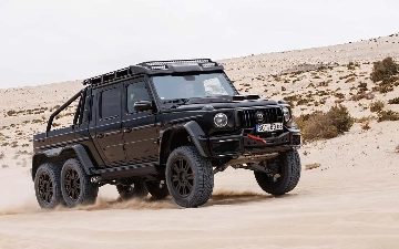 Brabus показал два огромных шестиколесных «Гелика» на 800 и 900 лошадей