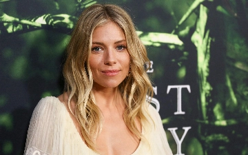 Сиенна Миллер ждет третьего ребенка