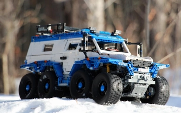 В сети показали внедорожный грузовик из Lego
