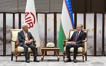 Президент встретился с главой АБИИ (главное)