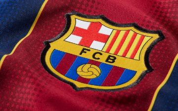 «Барселона» задолжала миллионы евро другим клубам