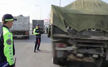 В Узбекистане приняли меры против водителей грузовиков, наносивших вред окружающей среде