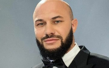 Осьминог укусил рэпера Джигана прямо в голову – видео 