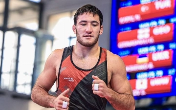 Узбекский борец Шерзод Поёнов завоевал золотую медаль на ЧМ U-20