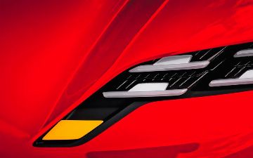 Porsche анонсировал концепт нового электромобиля