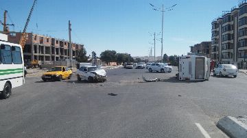 В Джизаке перевернулся пассажирский автобус 