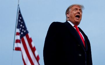 Трампа начали лечить от COVID-19 стероидным препаратом