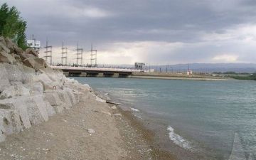 Узбекские власти отреагировали на информацию о прорыве дамбы на Кайроккумском водохранилище<br>