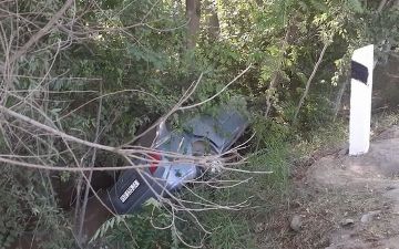 В Сурхандарьинской области пьяный водитель вылетел в арык. Есть погибший