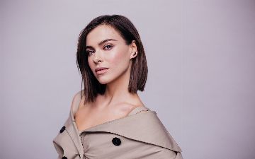 На Елену Темникову подали в суд на обложку трека - фото