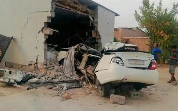 В Кашкадарьинской области «Нексия» влетела в магазин и снесла стену