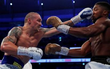 Джошуа попал в больницу с подозрением на перелом глазницы после боя с Усиком 