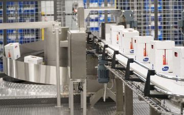 В Узбекистане пытались незаконно продать просроченное сливочное масло Valio 