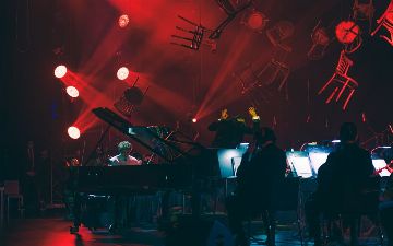 В международном дворце форумов «Узбекистан» 15 декабря прошел музыкальный вечер Кирилла Рихтера и Richter Trio совместно с Государственным симфоническим оркестром Узбекистана