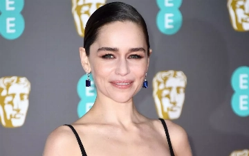 Эмилия Кларк рассказала, как она чувствует себя после перенесенных инсультов